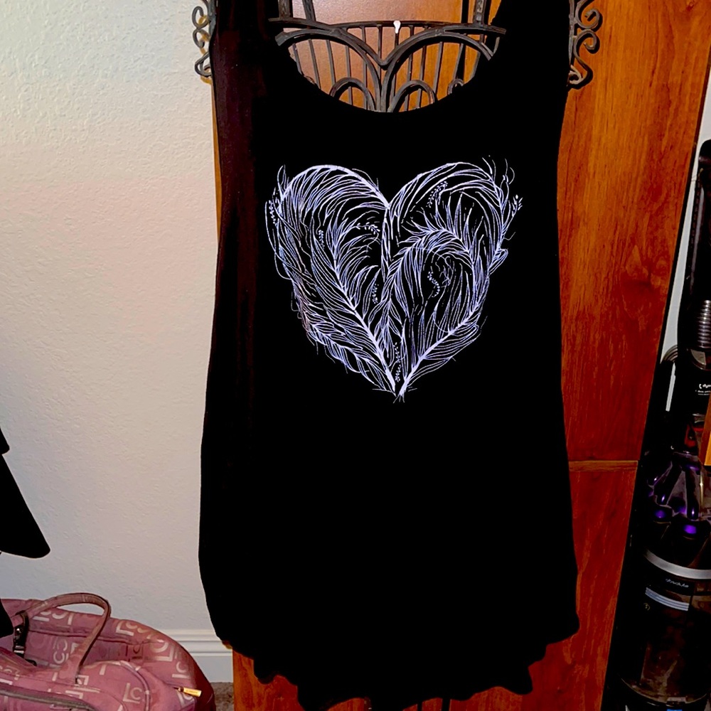 Toward tank top black with white detailed heart 3X